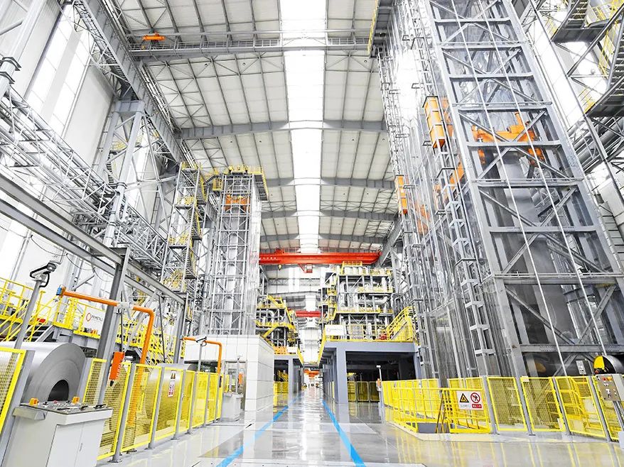 河鋼集團(tuán)三家單位榮獲工信部首批卓越級(jí)智能工廠認(rèn)定，樹立行業(yè)智能制造新標(biāo)桿